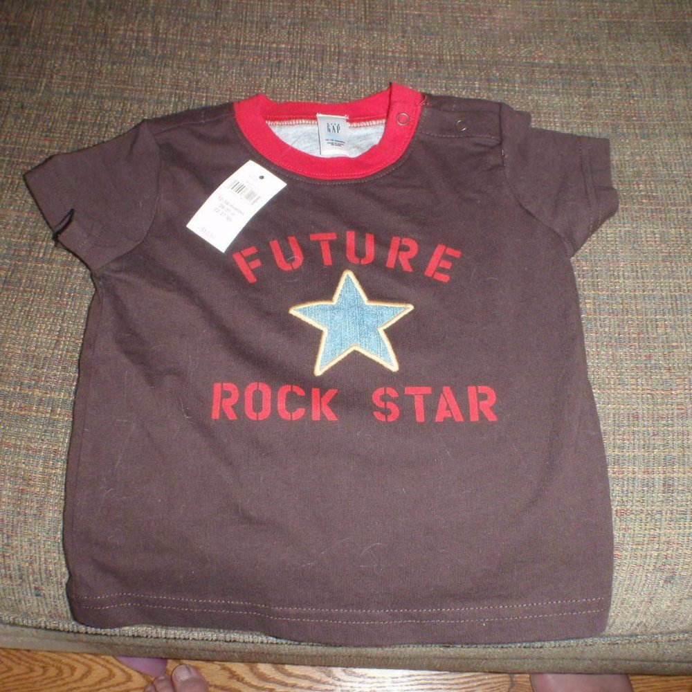 BABY GAP TODDLER 12-18 M FUTURE ROCK STAR SHIRT